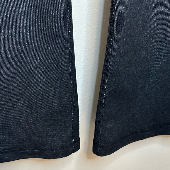 🎉LULULEMON High Rise Flared Leggings Pants Size 6 - Picture 8 of 16